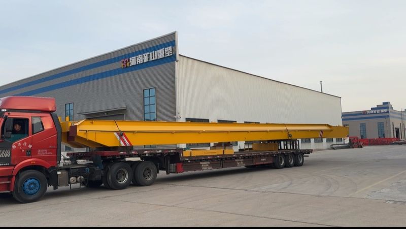 電動(dòng)葫蘆橋式起重機(jī) LH10t-27.95m 電動(dòng)單梁起重機(jī) LD5t—23.3m 制作完成，發(fā)往浙江省金華市交付客戶使用