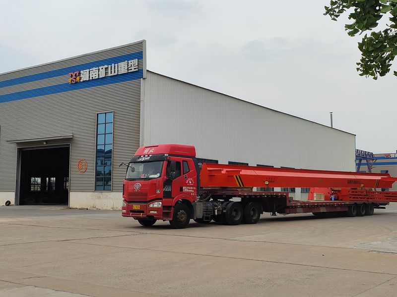 電動葫蘆門式起重機 MHxh10t—20m 制作完成，發(fā)往新疆交付客戶使用。